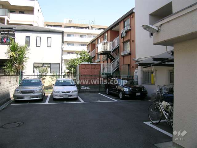 駐車場と駐輪場