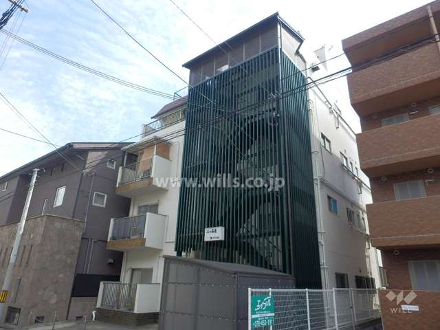 二ツ茶屋第1マンションの外観（北西側から）