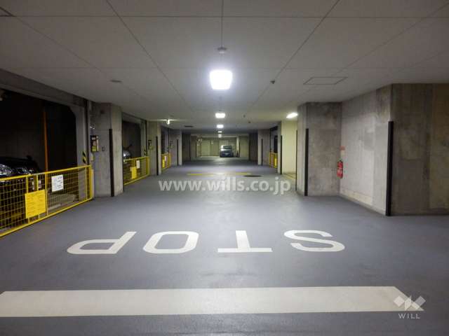 敷地内駐車場（屋内機械式）