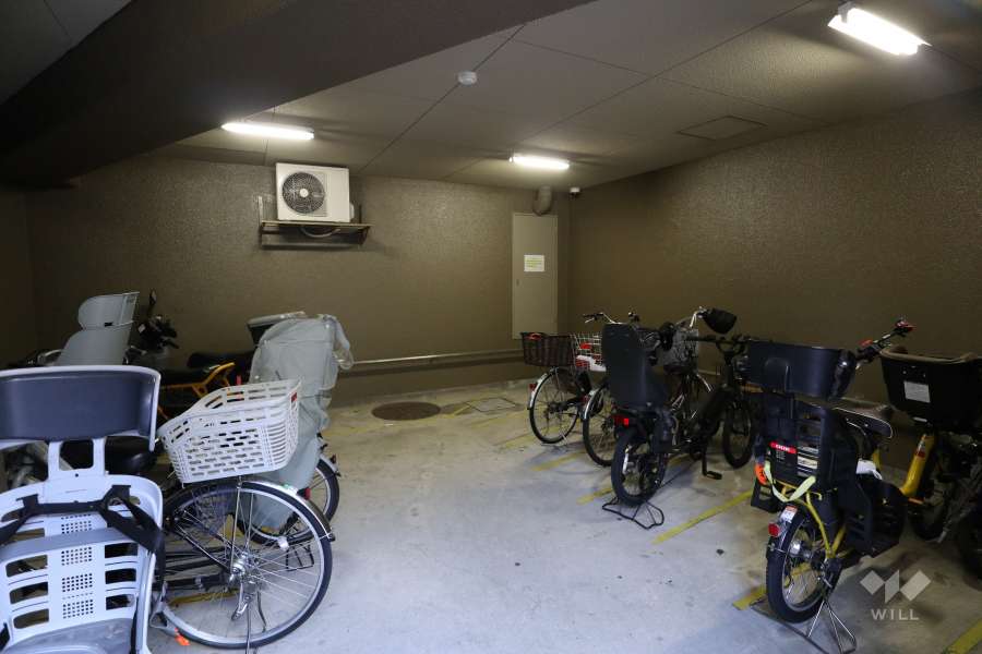 駐輪場（屋内）