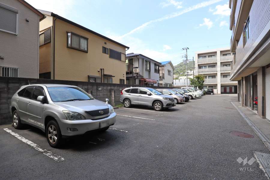 敷地内駐車場（屋外平面式）