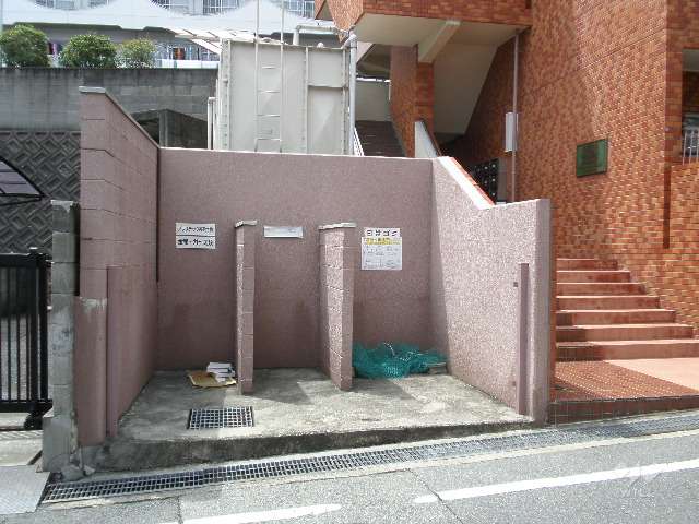 ゴミ置き場