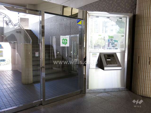 エントランスはオートロック付きです。