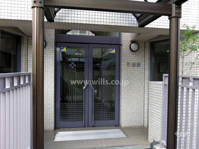 5番館のエントランス