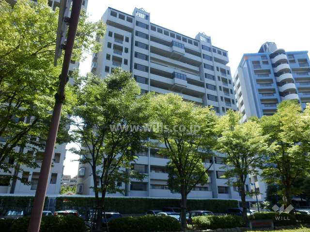 RICウエストコート4番街北棟2番館の外観（北側から）