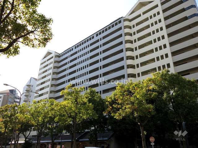 RICウエストコート4番街東棟2番館の外観（北東側から）