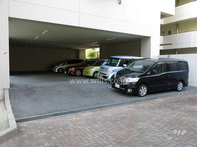 敷地内駐車場（屋外平面式）