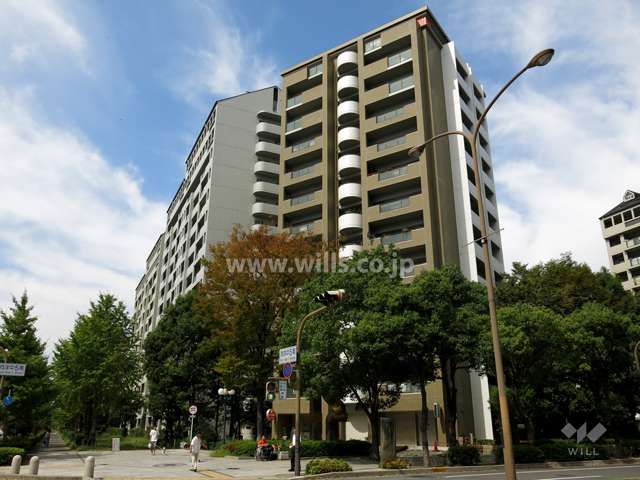 RICウエストコート4番街南棟1番館の外観（南東側から）