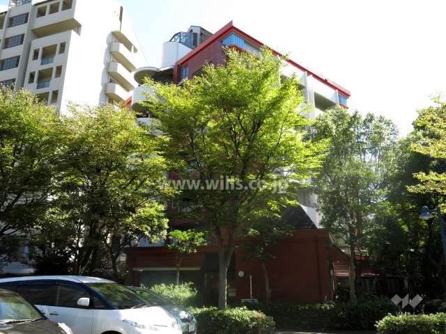 RICウエストコート4番街南棟4番館の外観（北西側から）