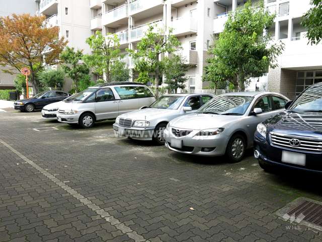 敷地内駐車場（屋外平面式）