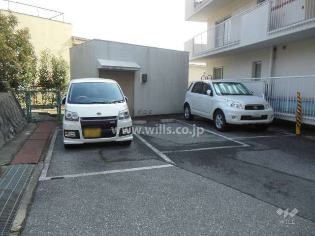 敷地内駐車場（屋外平面式）
