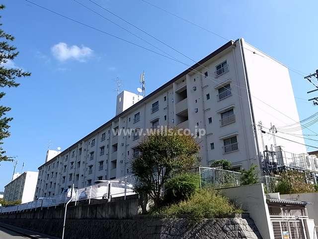 渦ヶ森コーポ13号館の外観（西側から）