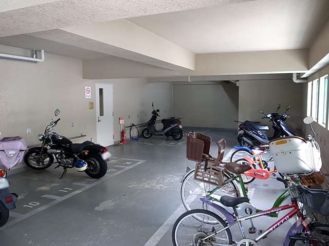 駐輪場、バイク置場