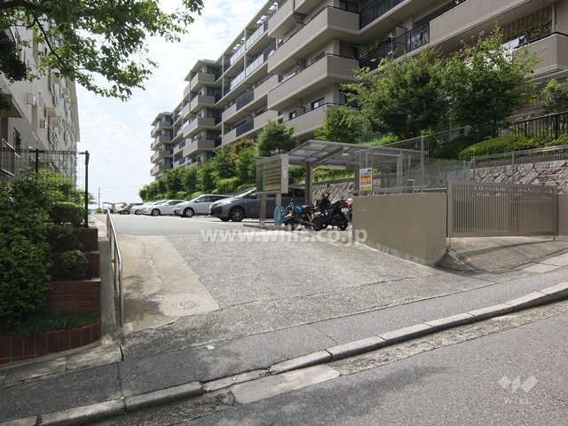敷地入り口