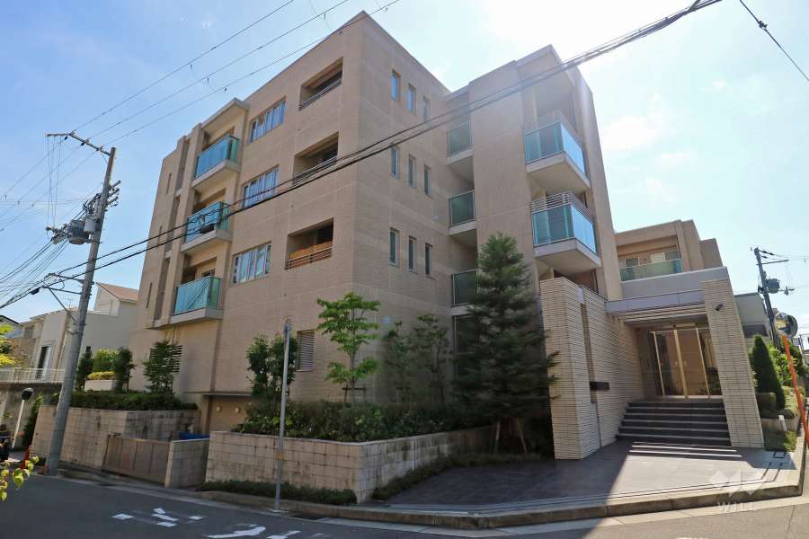 プラウド夙川松園町の外観（北東側から）