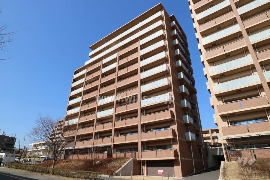 ジオ千里中央フロントコートA棟の外観（南東側から）