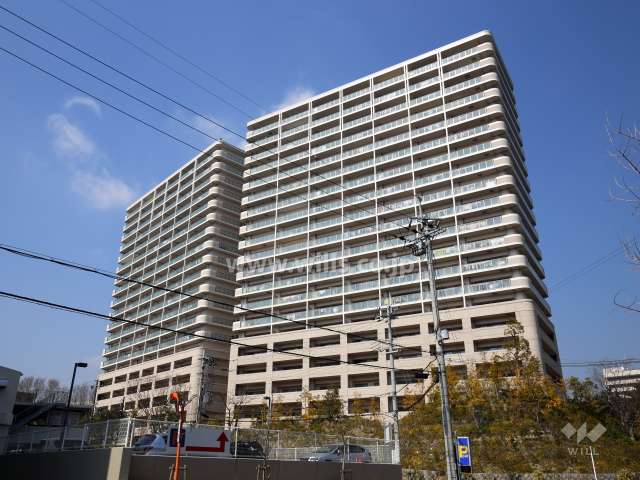 リバーガーデン千里中央の外観（南東側から）