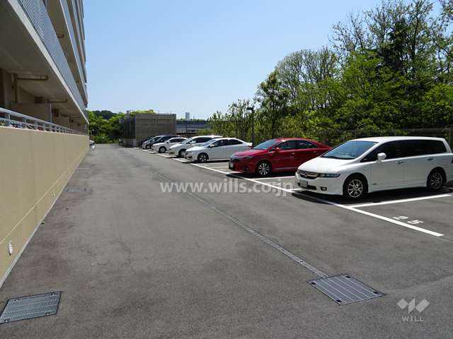 敷地内駐車場（屋外平面式）