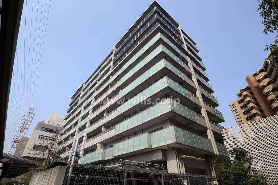 プラウド千里山田フロントの外観(南西側から)