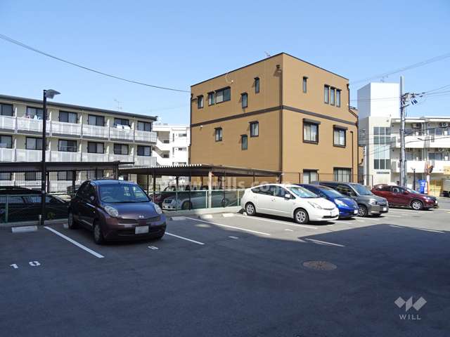 敷地内駐車場（屋外平面式）