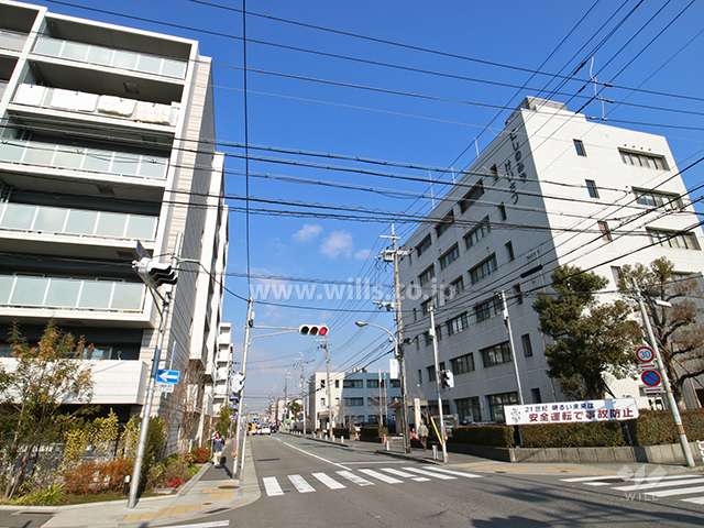 敷地東側の前面道路