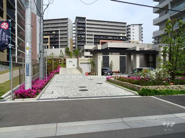駐車場へのスロープ