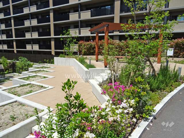 Ａ棟南側の敷地内公園