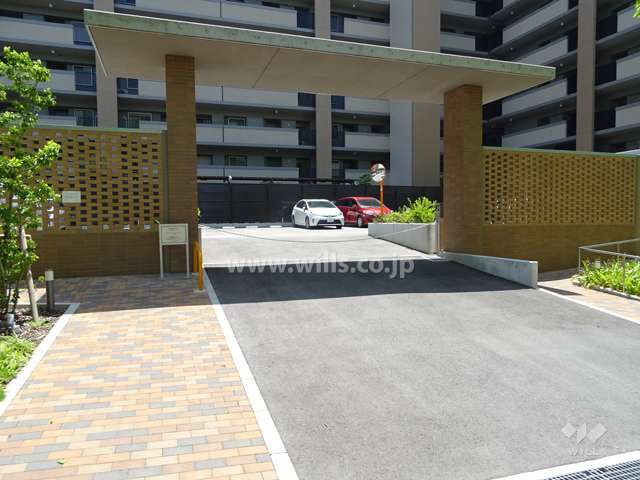 平面式駐車場入り口