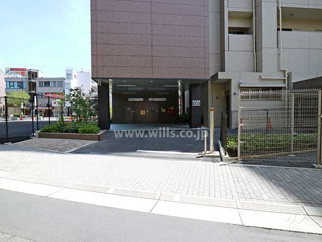 駐車場出入り口