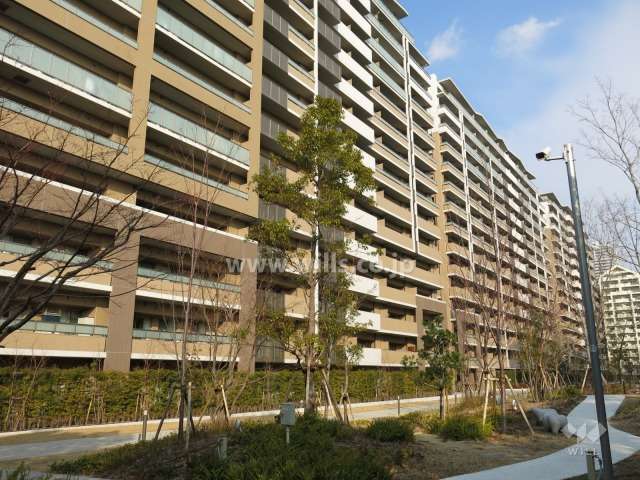 Brilliaレジデンス六甲アイランドの外観（南西側から）