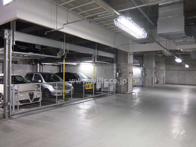 敷地内駐車場（屋内機械式）