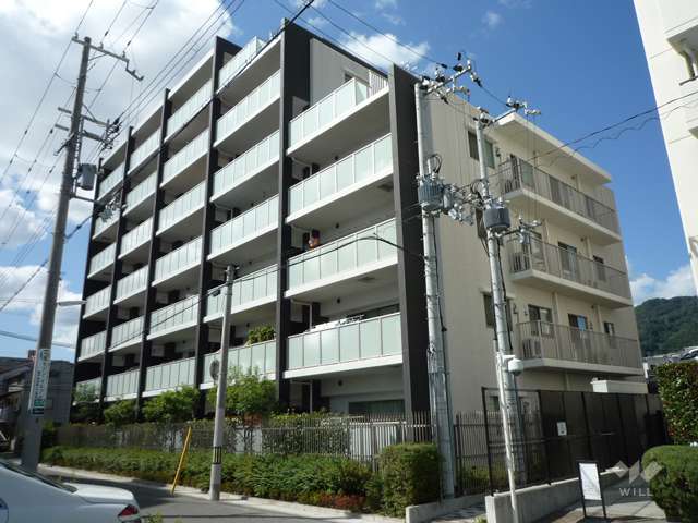 サンクタス甲南山手スティーロレジデンス（南東側から）
