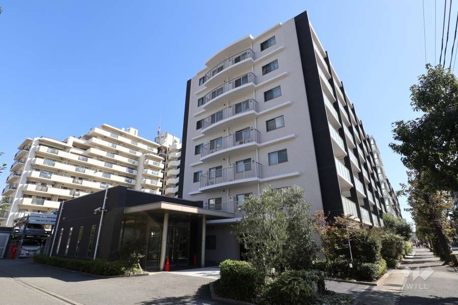 サンクタス甲南山手スティーロレジデンスの外観（北西側から）