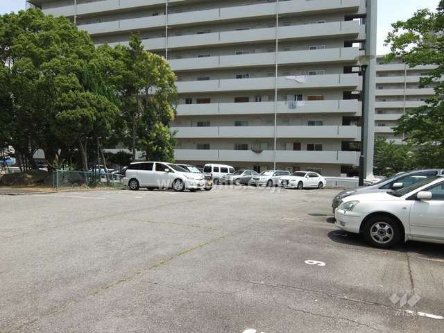 敷地内駐車場（屋外平面式）