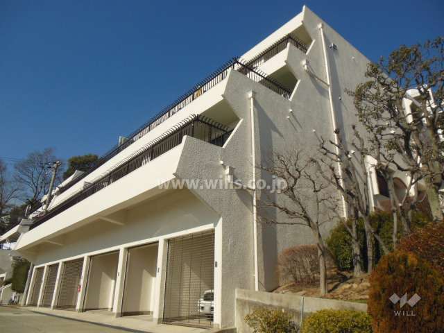 日商岩井御影ガーデンハイツF棟の外観（南東側から）