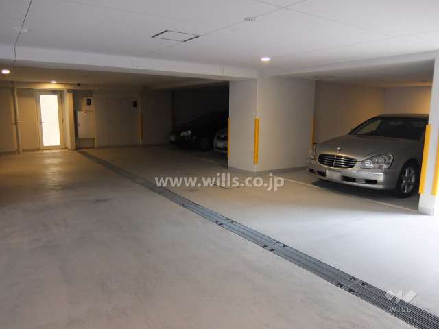 敷地内駐車場（屋内平面式）
