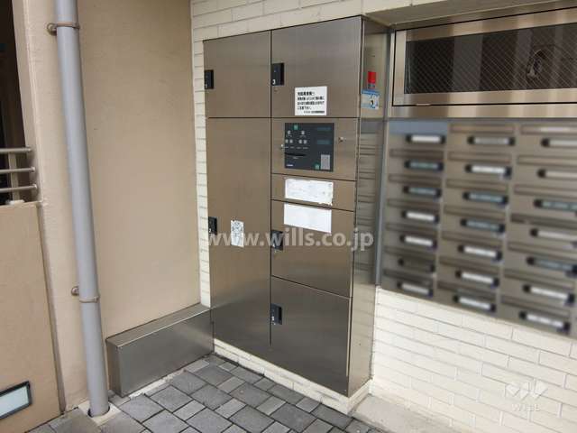 宅配ボックスと共用ポスト