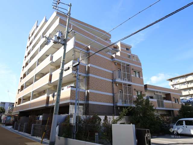 リベール東灘青木の外観（南東側から）