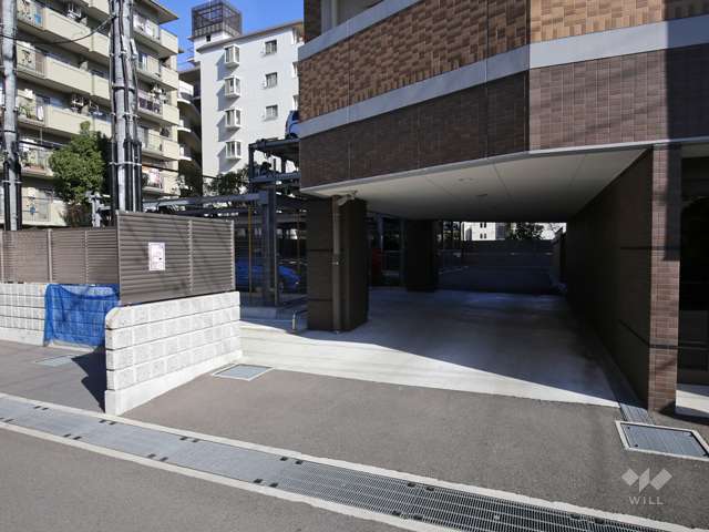 駐車場の出入り口