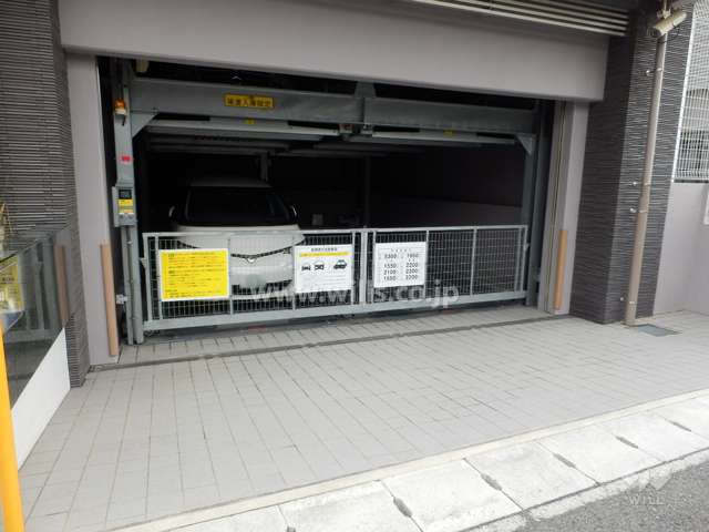 敷地内駐車場（屋内機械式）