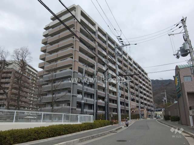 リビオ六甲高羽の外観（南西側から）