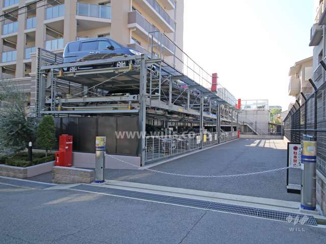 敷地内駐車場（ロボットゲート付き）