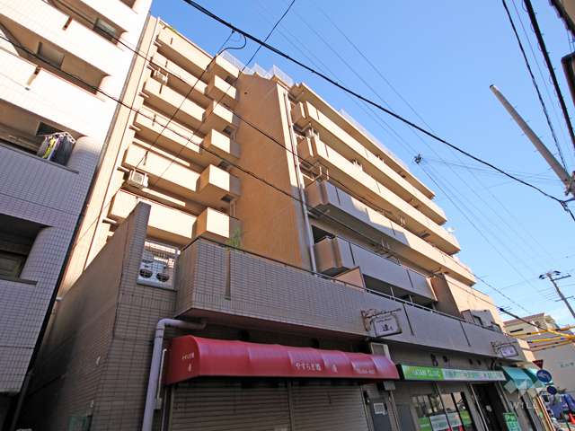 アーバンライフ六甲の外観(南西側から)