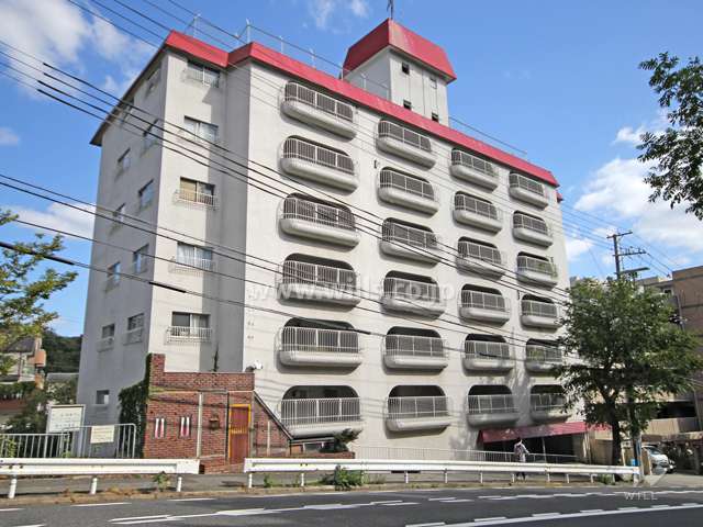 アサヒハイツ六甲一王山の外観(北西側から)