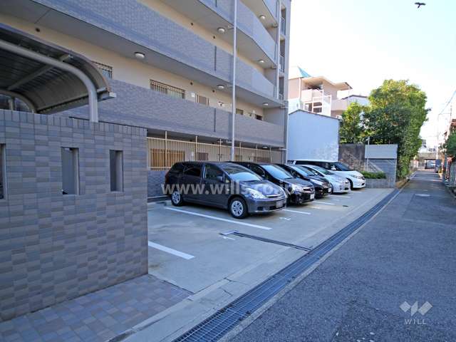 敷地内駐車場（屋外平面式）