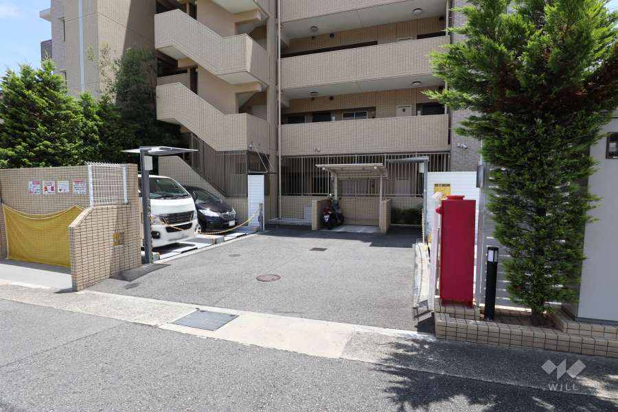 駐車場の出入り口