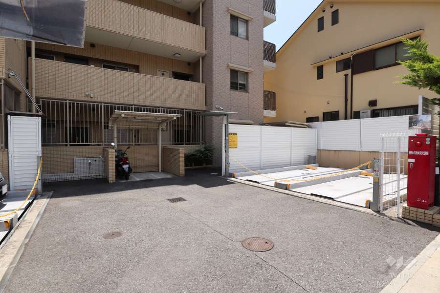 敷地内駐車場（屋外機械式）