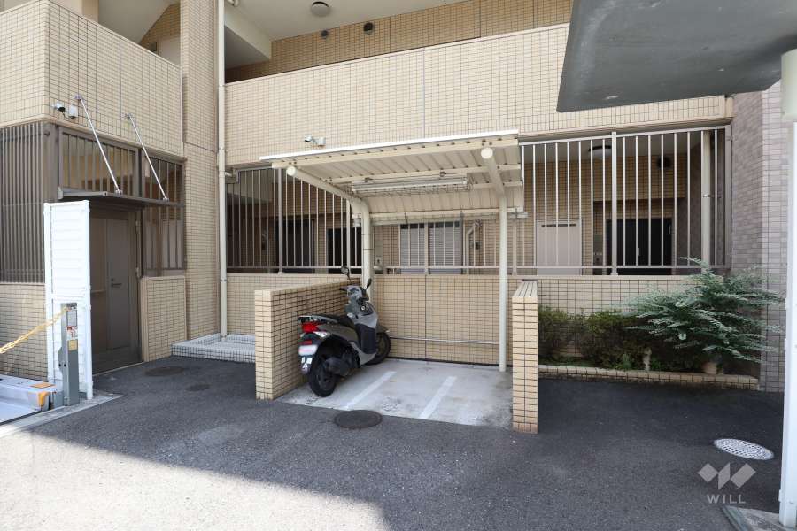 ミニバイク置場