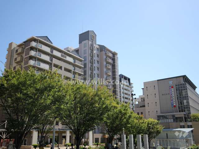 ウェルブ六甲道3番街4番館の外観(南北西側から)