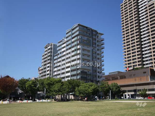 ウェルブ六甲道6番街1番館の外観(南東側から)